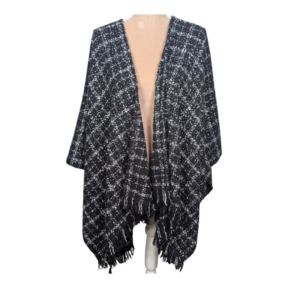 MICHAEL Michael Kors Nubby Knit Throw Ruana Poncho Plaid Pattern Black Silver OS - Picture 3 of 6